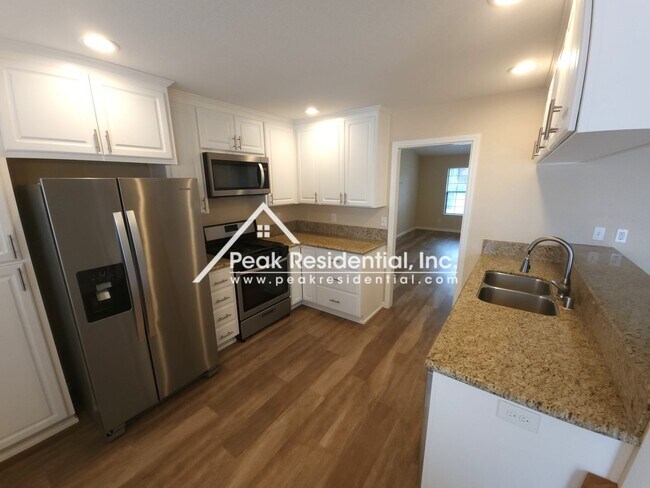 Building Photo - 4537 Fox Valley Cir