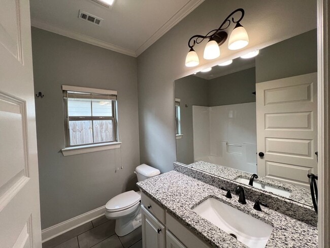 Building Photo - Cella Gardens