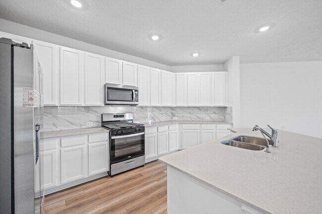 Building Photo - 15719 Autumn Chicory Dr