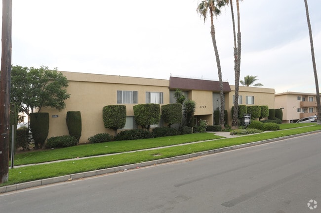 Building Photo - 3729 Westwood Blvd