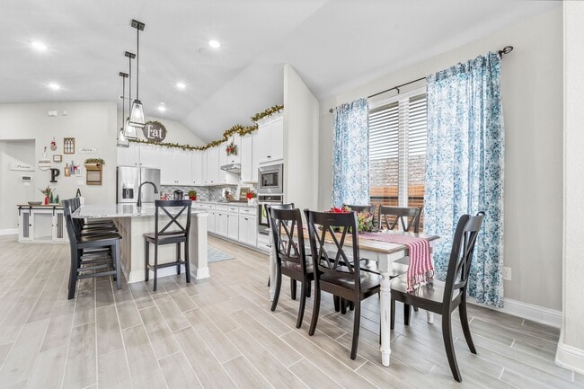 Building Photo - 15414 Greenford Glen Dr