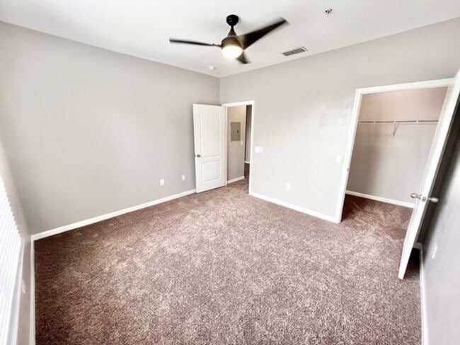Building Photo - Orlando - 3 Bedroom, 2 Bathroom - $1,845.00