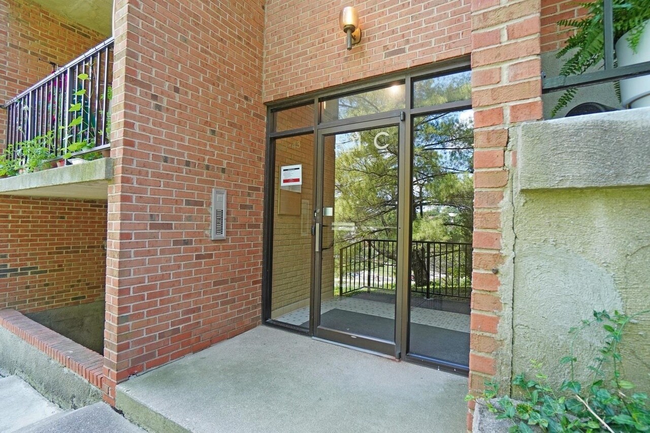 Building Photo - 521 Martin Luther King Dr W