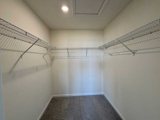 Building Photo - 704 Switchgrass Wy