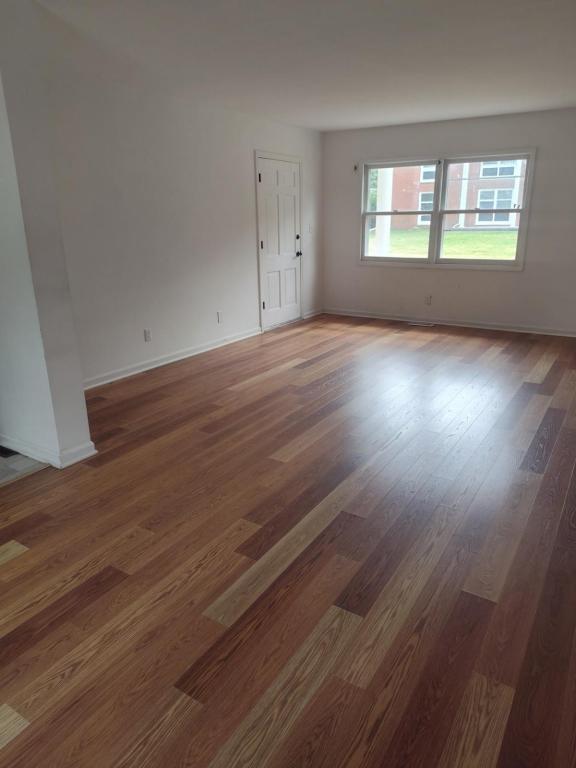 Building Photo - 109 N Russell St