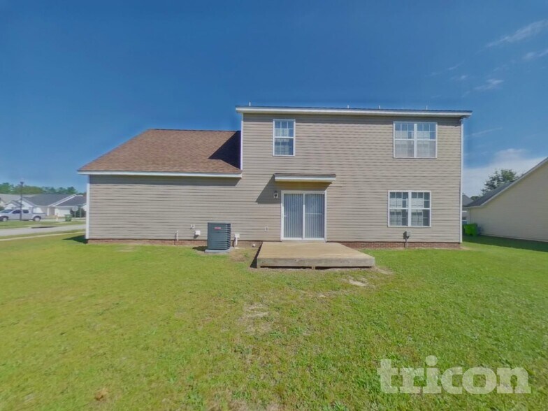 Building Photo - 500 Gingerbread Ct S