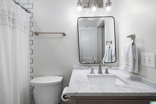 Building Photo - 2640 Montevallo Rd