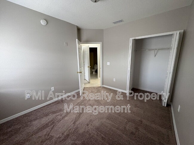 Building Photo - 9529 Newdale Way