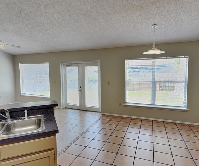 Building Photo - 1618 Cassingham Cir