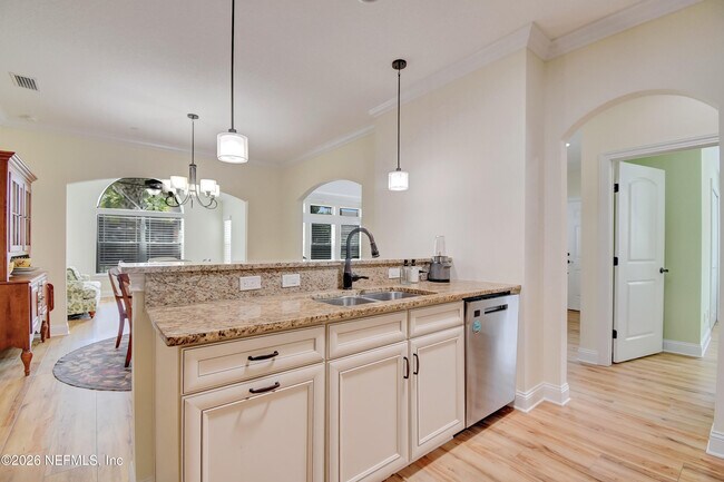 Building Photo - 26 Utina Wy