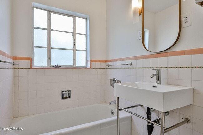 Building Photo - 63 W Windsor Ave