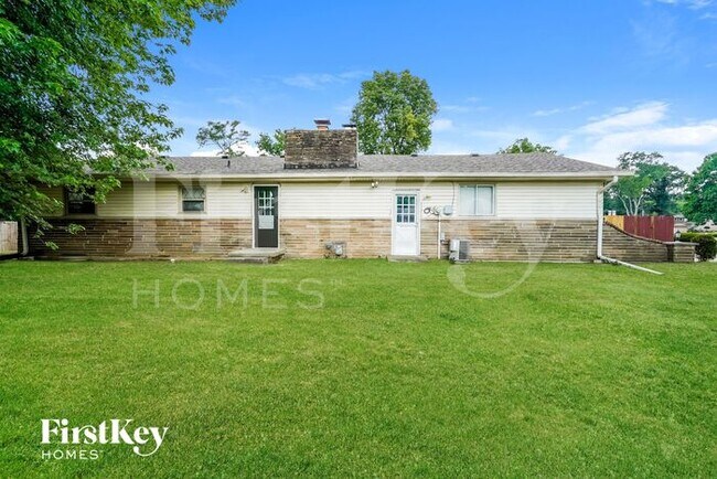 Building Photo - 7943 Singleton St