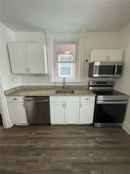 Building Photo - 136 S Spring Ave