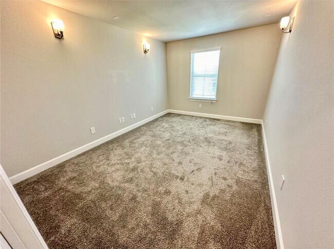 Building Photo - 6512 Cones Ln
