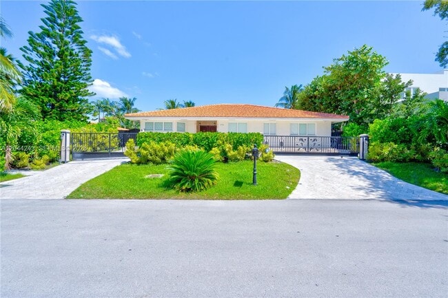 Building Photo - 773 Woodcrest Rd