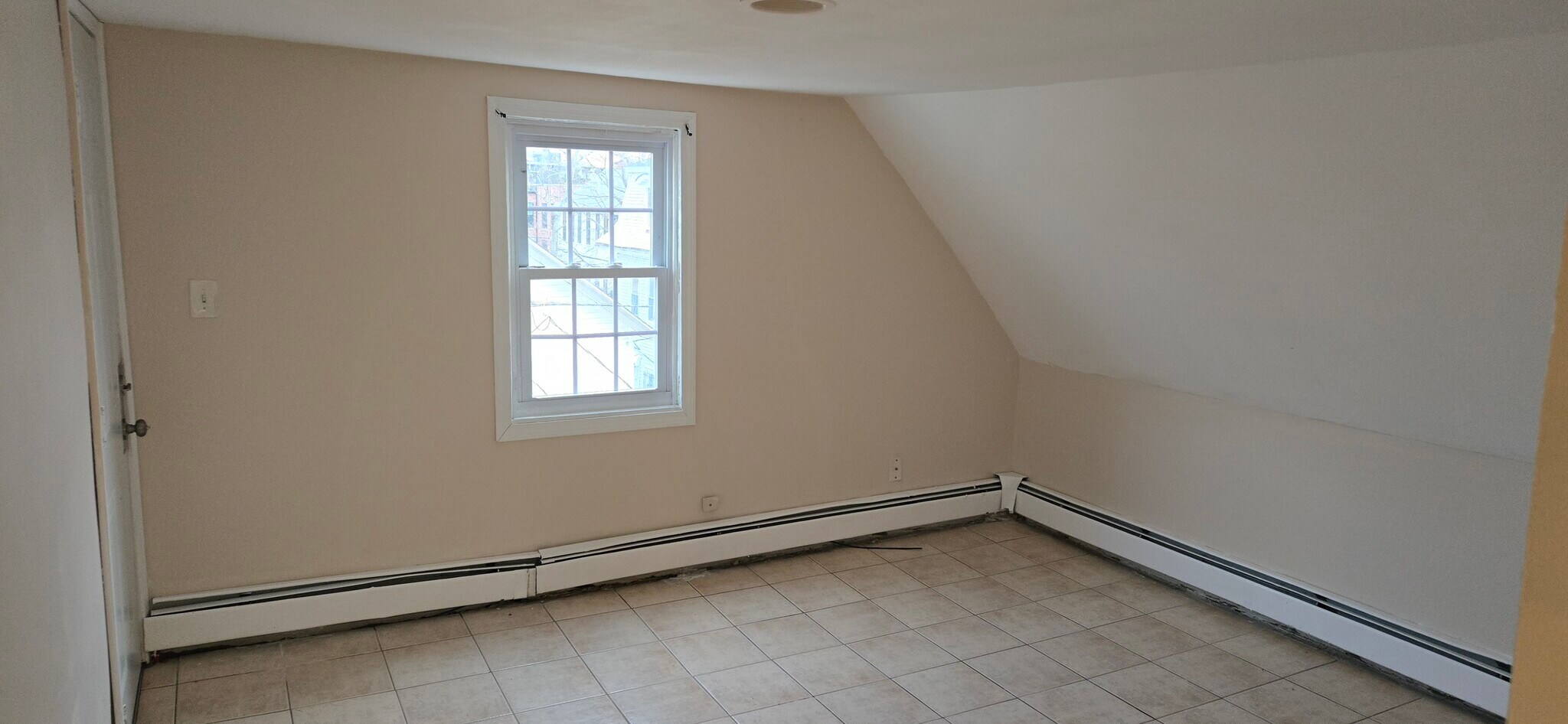 Building Photo - 79 Wilson St