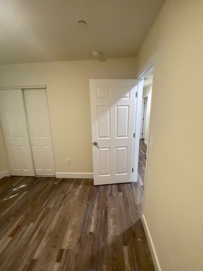 Building Photo - 23(1456,1458)