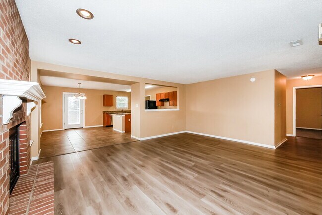 Building Photo - 5768 N Peppereel Way