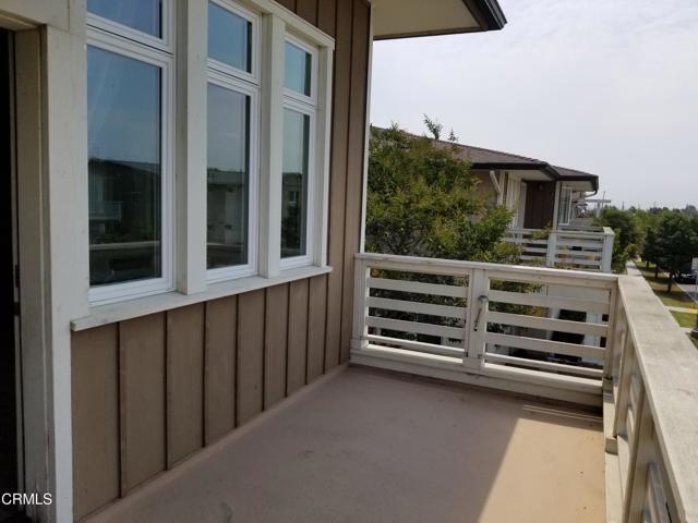 Building Photo - 992 Los Angeles Ave