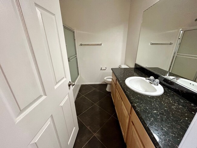 Building Photo - Spacious 3-Bedroom, 2.5-Bath Condo for Ren...