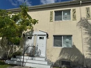 Building Photo - 439 NW 84th St