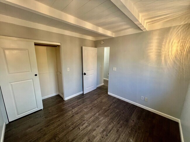 Building Photo - Single Family Home in Pacific Grove Neighb...