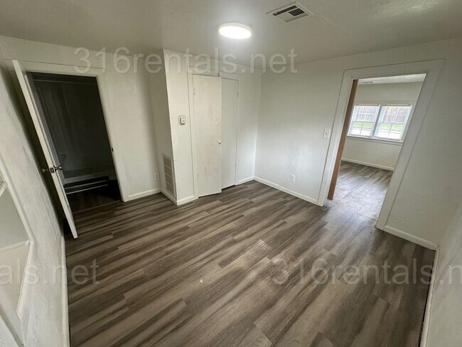 Building Photo - COMING SOON, PLEASE CHECK BACK