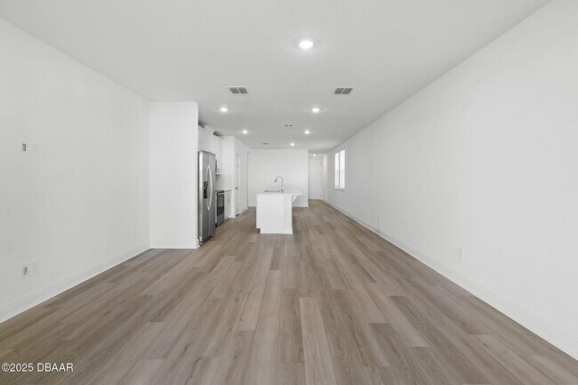 Building Photo - 105 Pitching Wedge Dr