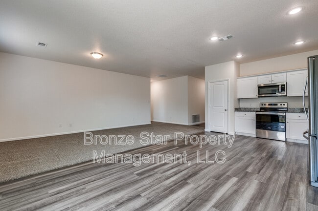 Building Photo - 2525 Comal Creek Dr