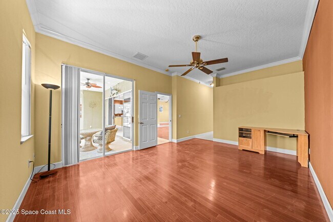 Building Photo - 949 SE Gardenbrook Ct