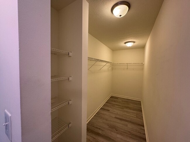 Building Photo - 1176 N Aberdeen Dr