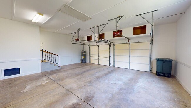 Building Photo - 2401 Patterson St