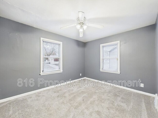 Building Photo - 7424 Bellefontaine Ave