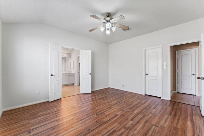 Building Photo - 30218 Deleon Fields Dr
