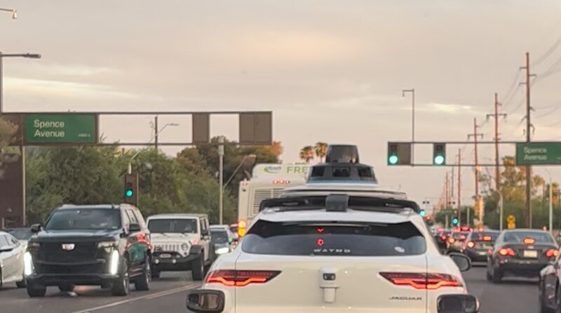 Building Photo - 1014 E Spence Ave