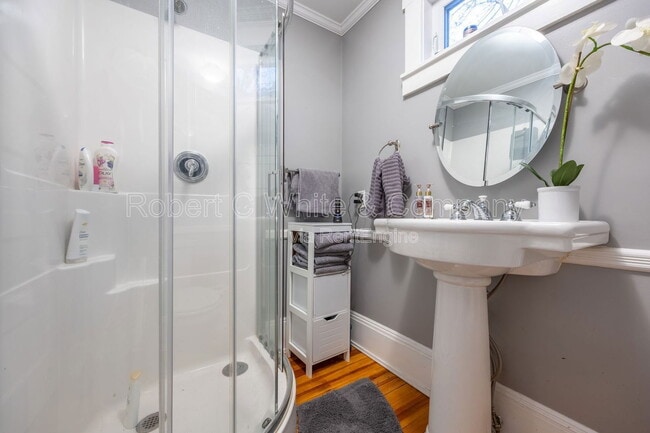 Building Photo - 139 Grove St