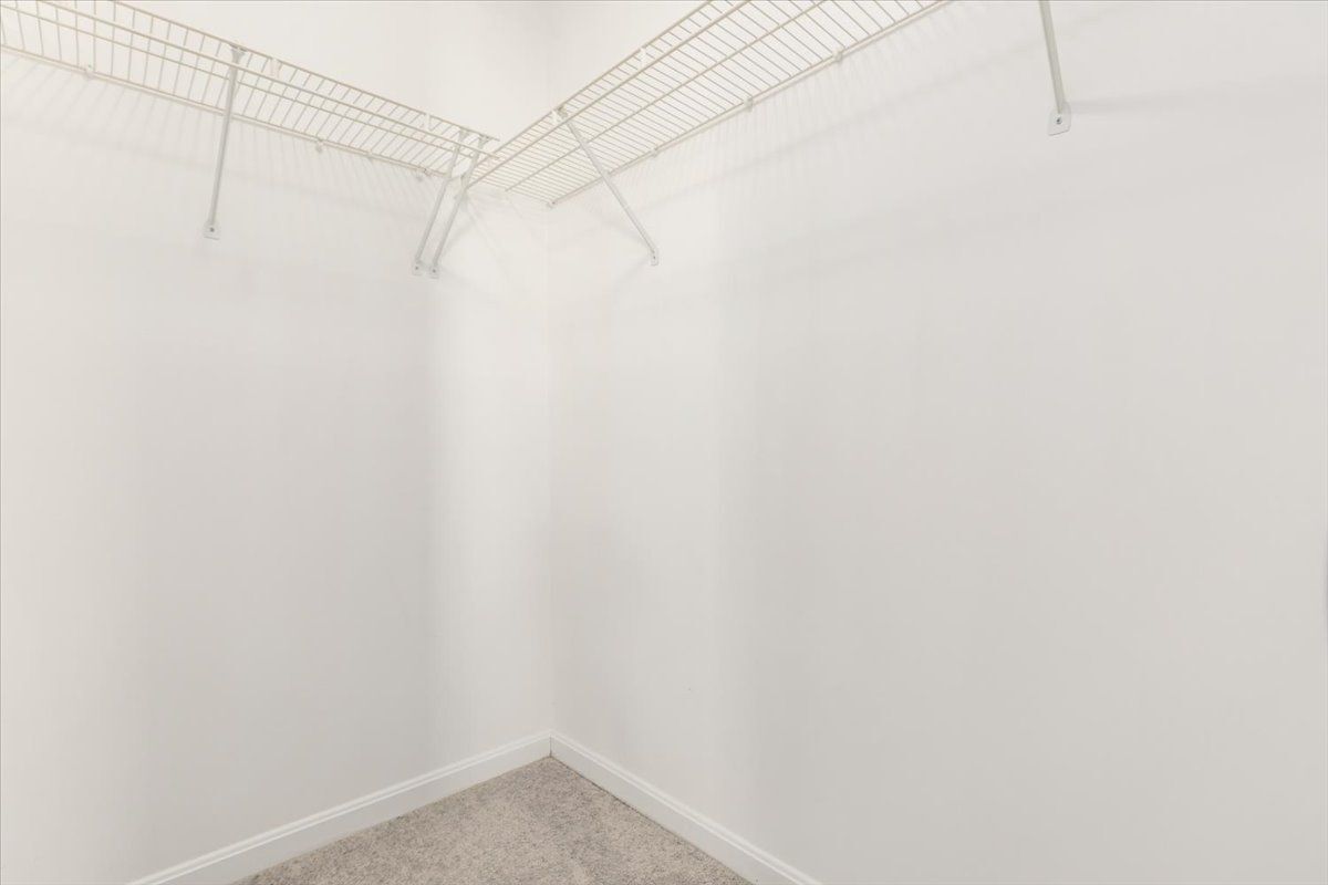 Building Photo - 113 Frazer Dr