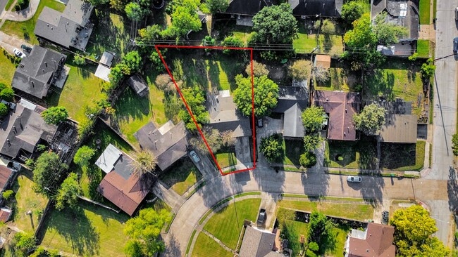 Building Photo - 7914 Marinette Dr