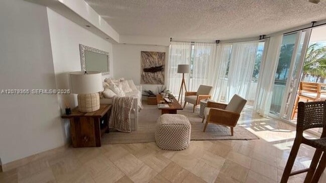 Building Photo - 15645 Collins Ave