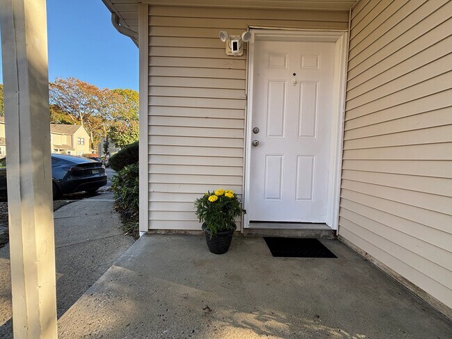 Main entrance - 79 Tavistock Dr