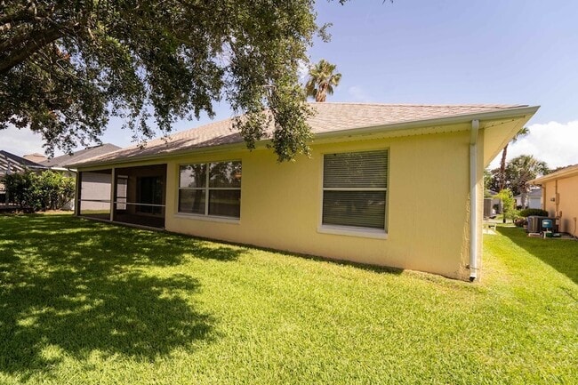 Building Photo - 957 Windward Way