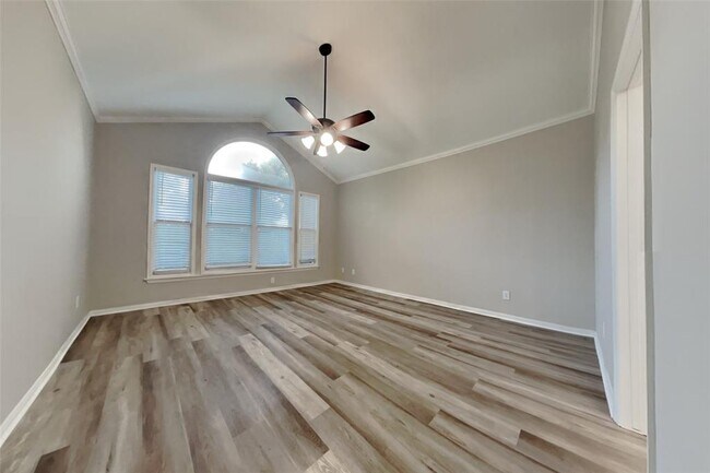 Building Photo - 4031 Echo Mountain Dr