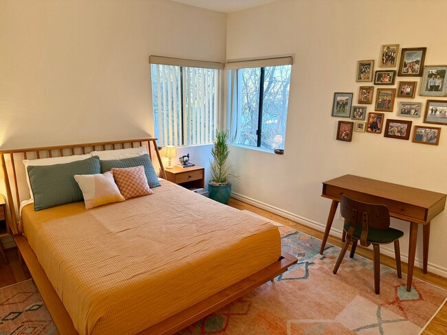 Building Photo - 1140 Alta Loma Rd