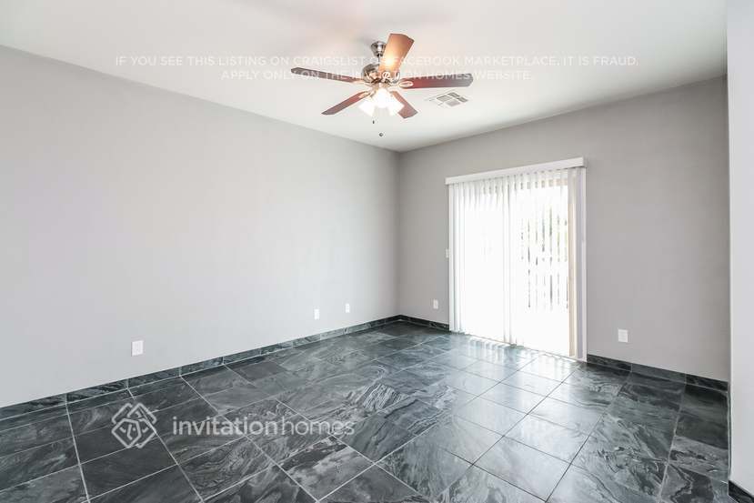 Building Photo - 10729 E Pampa Ave