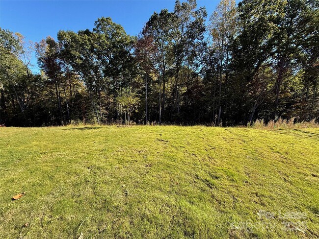 Building Photo - 6436 Fairfax Ct