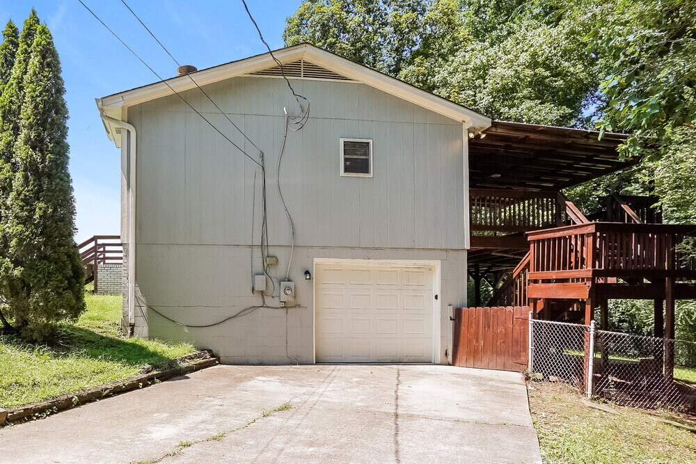 Building Photo - 3248 Larabee Ln