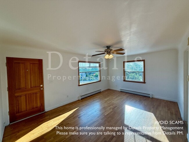 Building Photo - ** Application Pending** Adorable 2 BR hom...