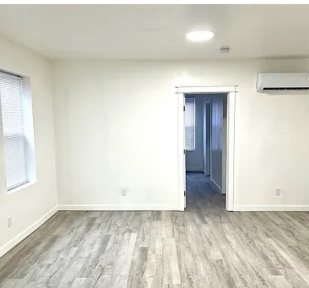 Building Photo - 2131 Williams Ave