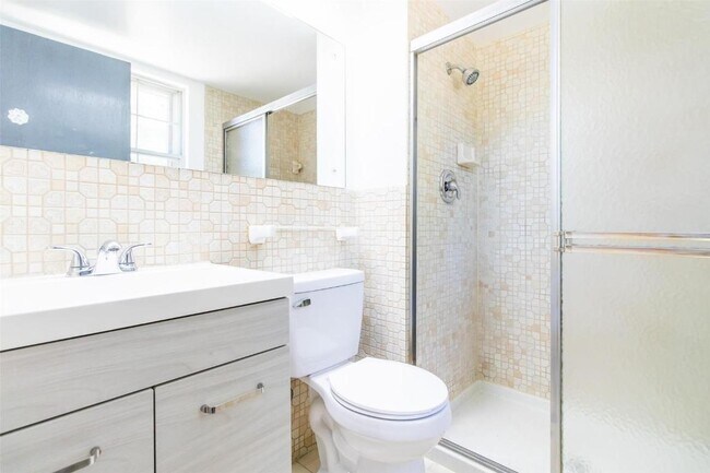 Building Photo - 9724 Brookmere Dr