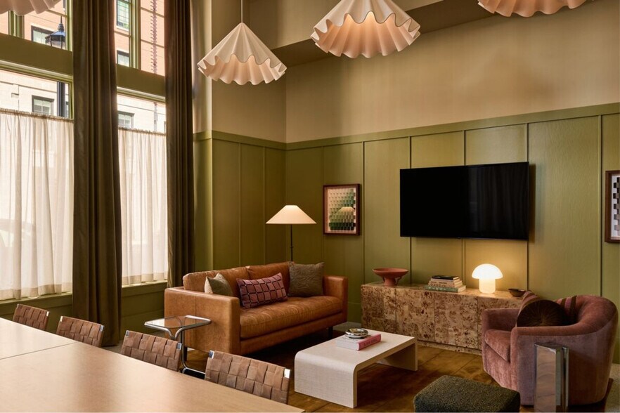 Building Photo - 812 Zubly St